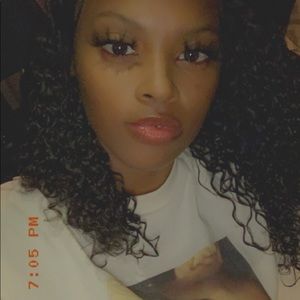 Meet your Posher, Alisha